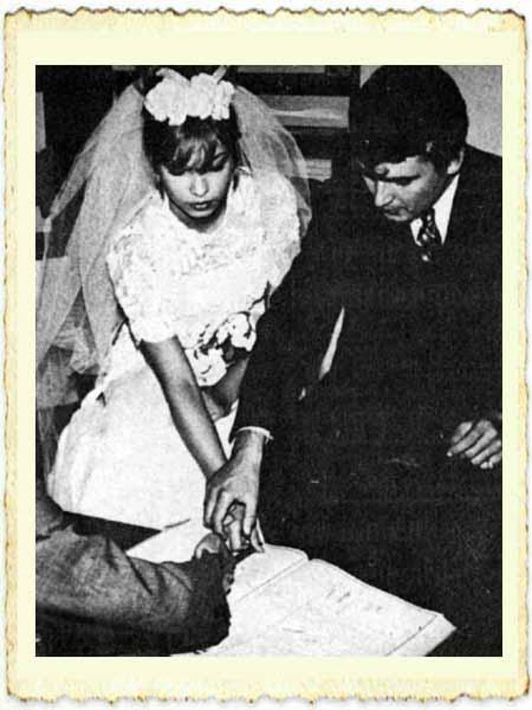 Selma Güneri ile Yusuf Sezginin evlilik resmi