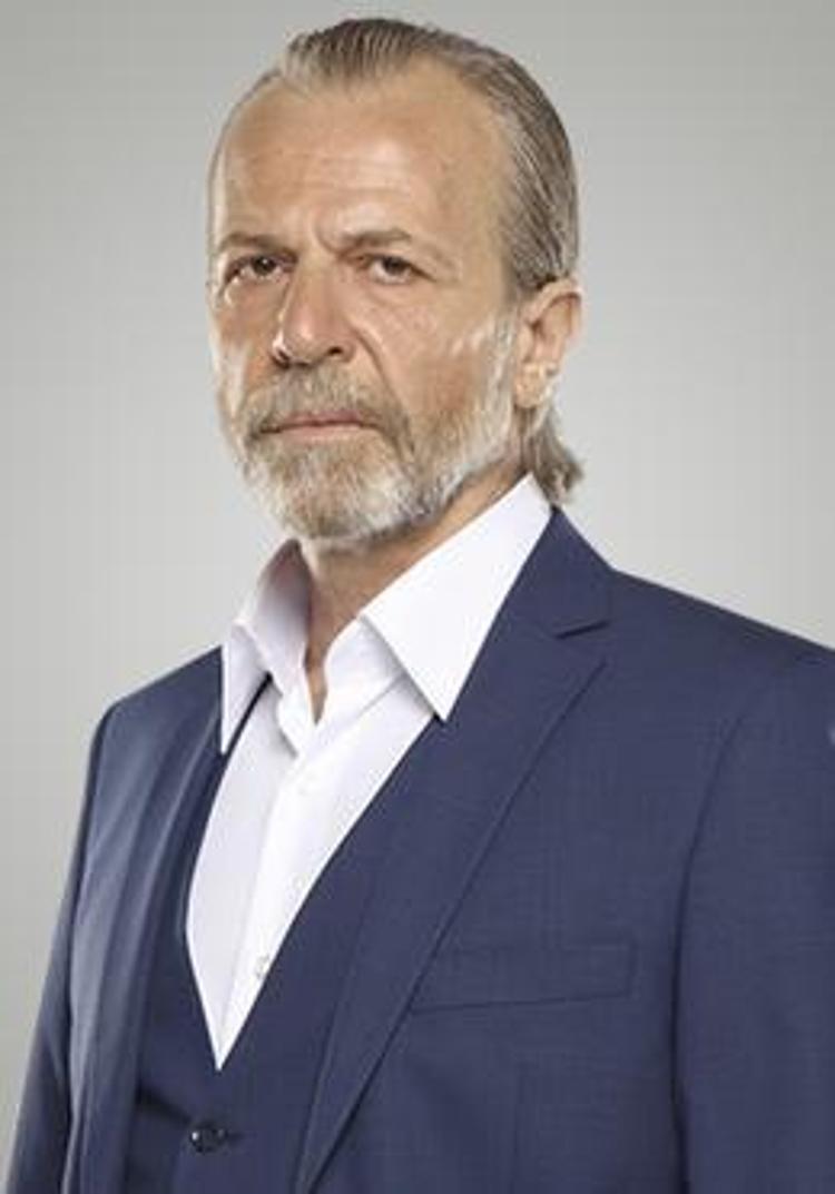 Ünlülerin yaşları
