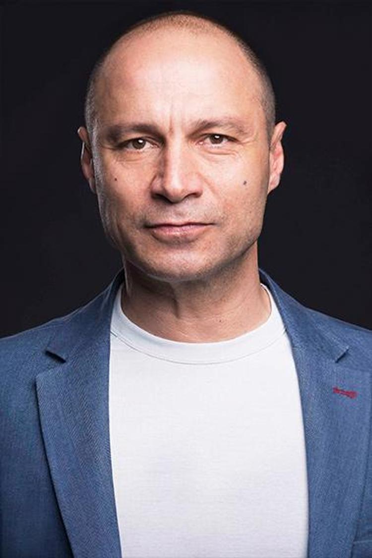 Ünlülerin yaşları