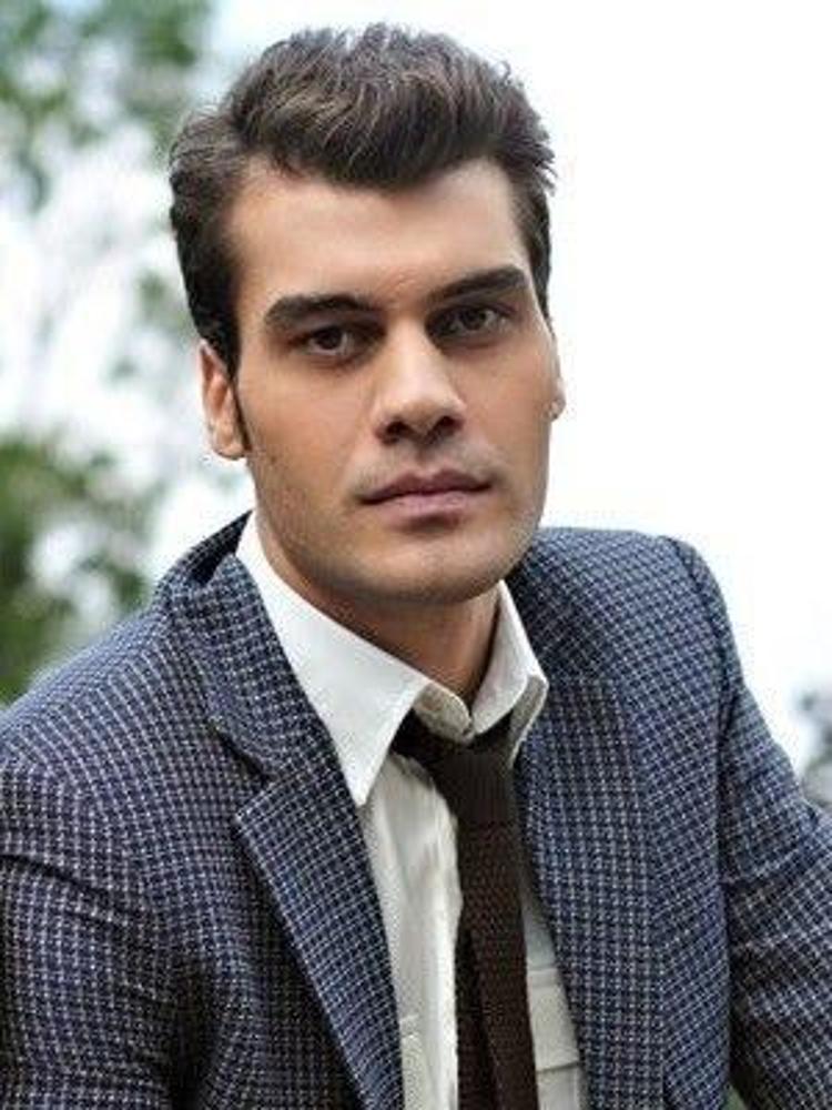 Ünlülerin yaşları