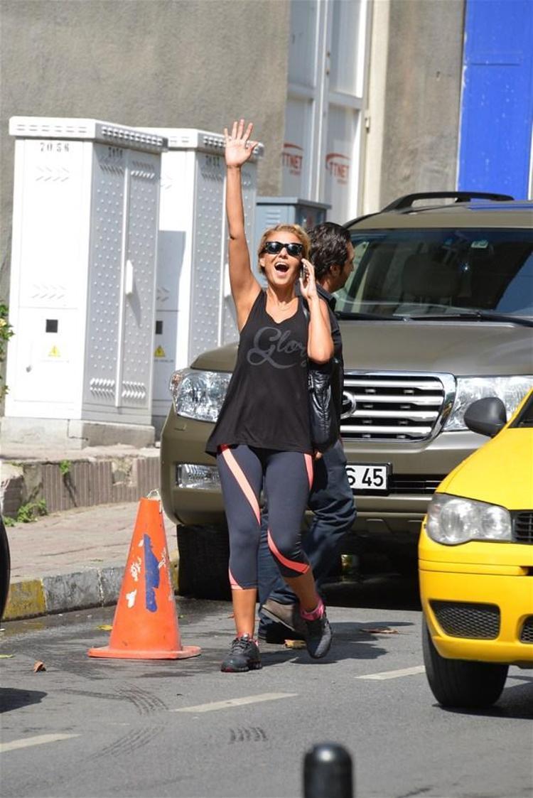 Gülben Ergen evinin kapılarını açtı