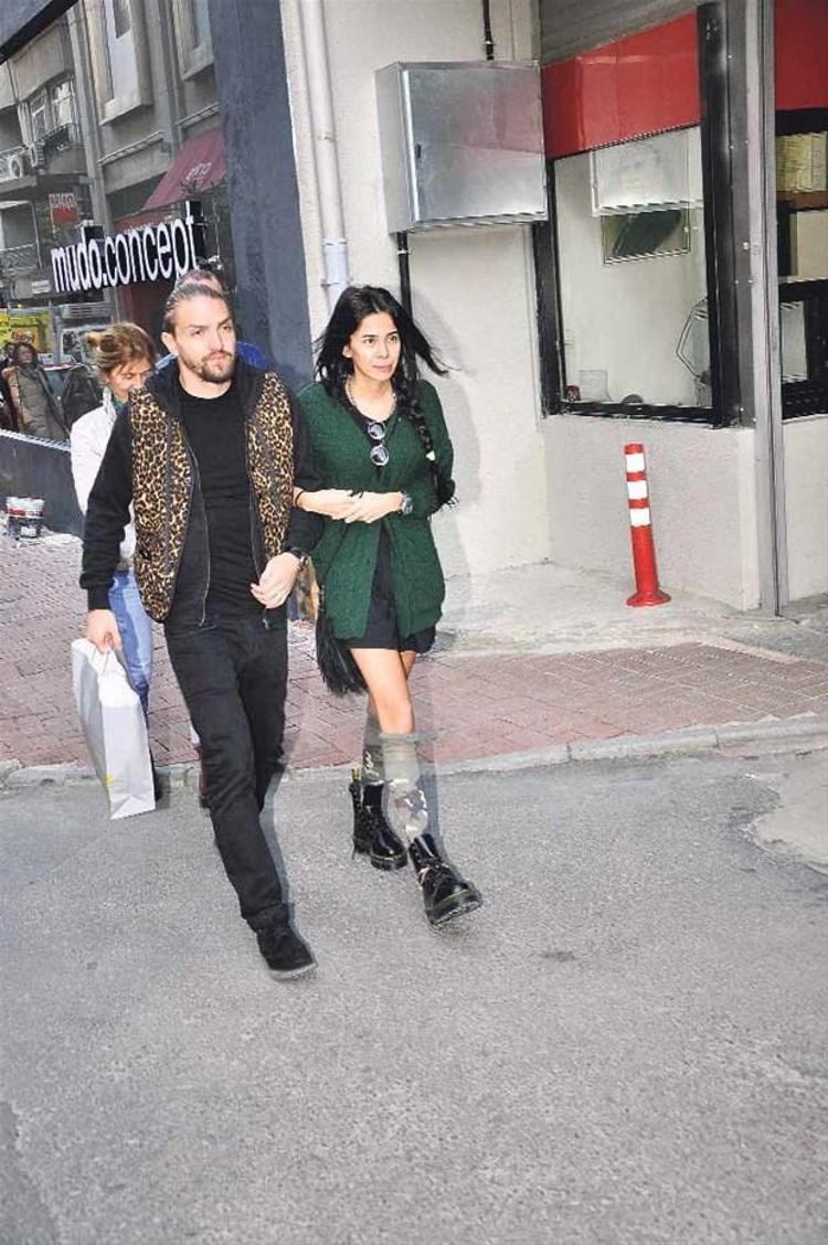 Herkese inat sarmaş dolaş