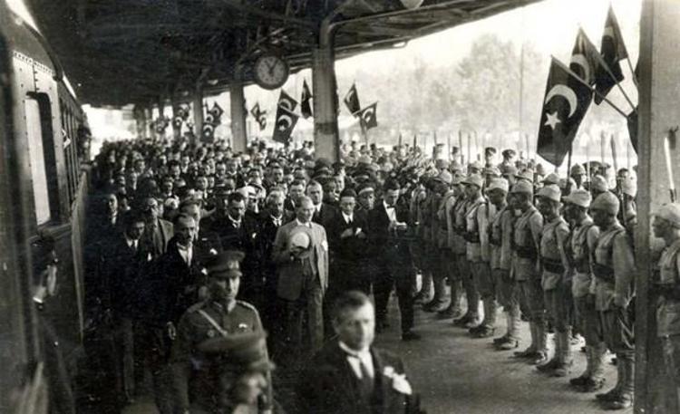 Atatürk´ün arşivlerden çıkan son fotoğrafları