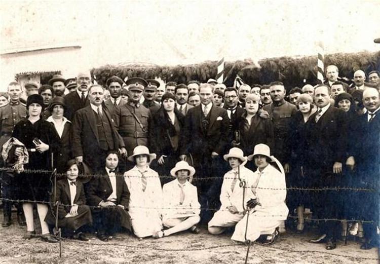 Atatürk´ün arşivlerden çıkan son fotoğrafları