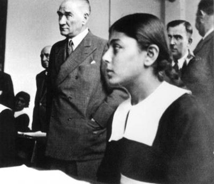 Fotoğraflarla Atatürk