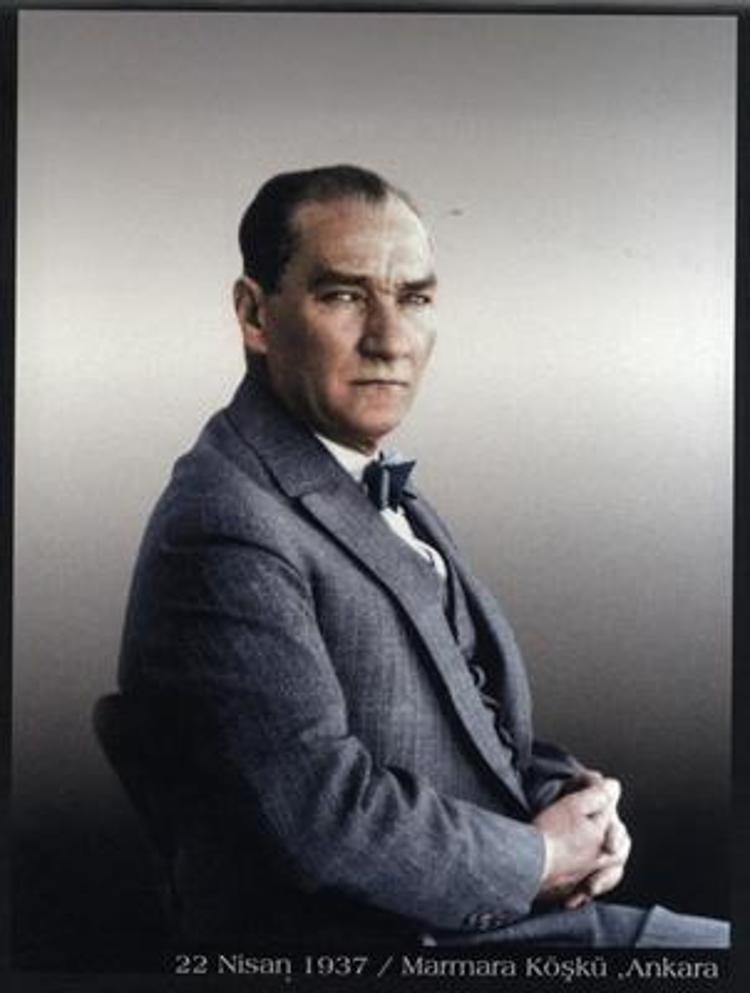 Fotoğraflarla Atatürk