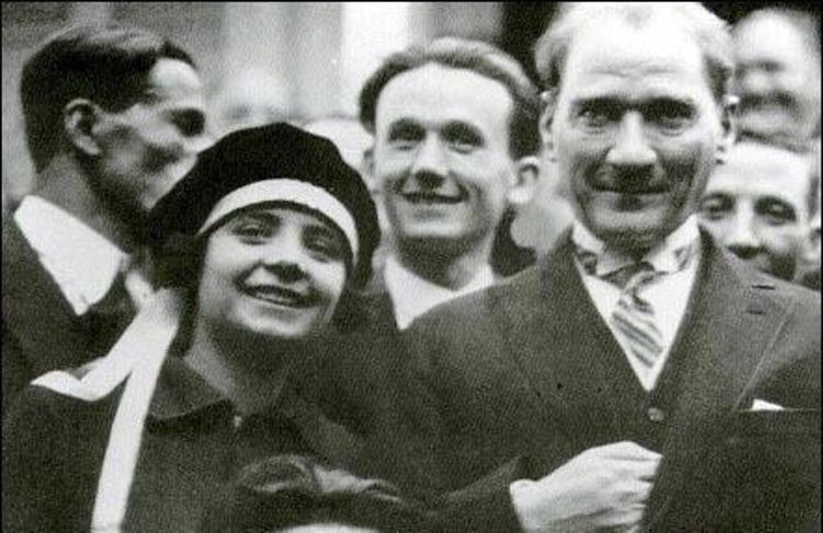 Fotoğraflarla Atatürk