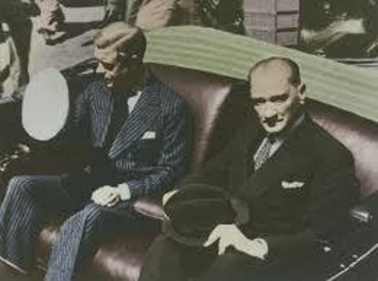 Fotoğraflarla Atatürk