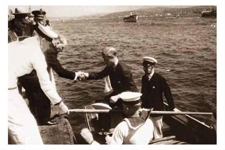 Fotoğraflarla Atatürk