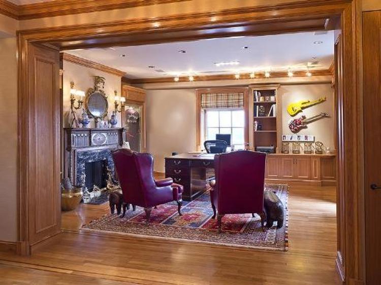 360 derece Manhattan manzaralı The Pierre Hotelin 41.42 ve 43.üncü katlarından oluşan tripleks penthouse : 125 Milyon dolar