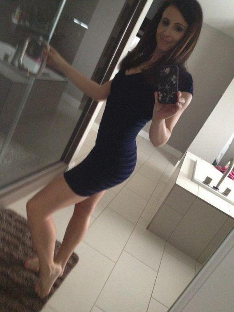 Facebook´un seksi elbiseleri