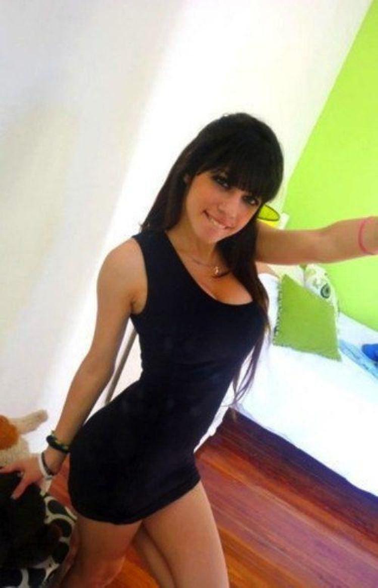 Facebook´un seksi elbiseleri