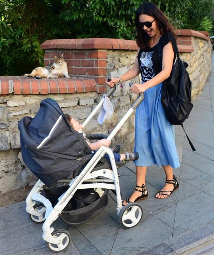 Hande Ataizi