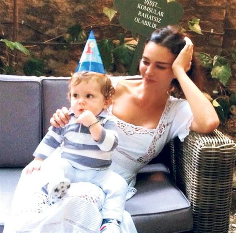 Hande Ataizi