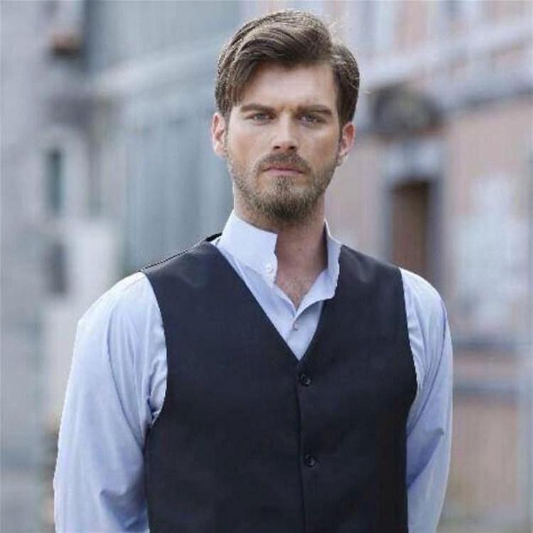 Kıvanç Tatlıtuğ