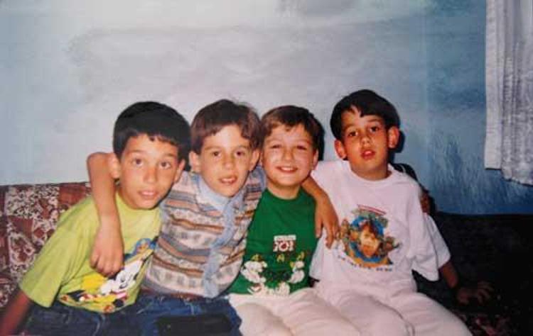 Ünlülerin küçüklükleri Zamanla herkes değişir