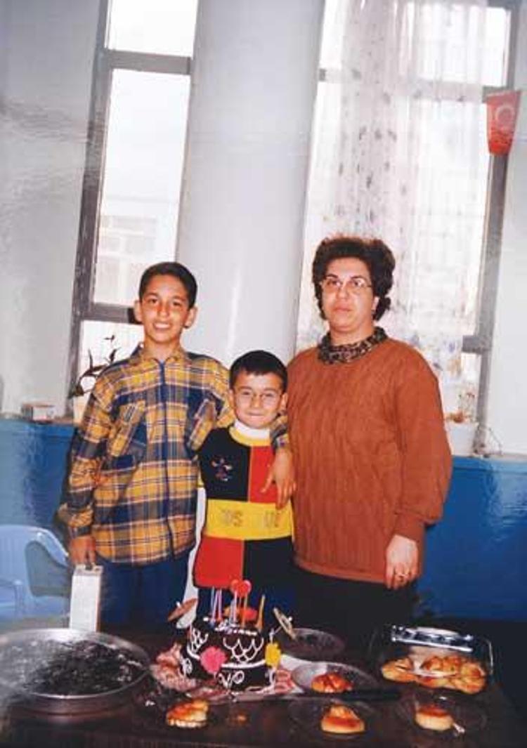 Ünlülerin küçüklükleri Zamanla herkes değişir