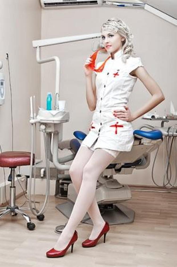 Seksi güzeller hemşire olursa