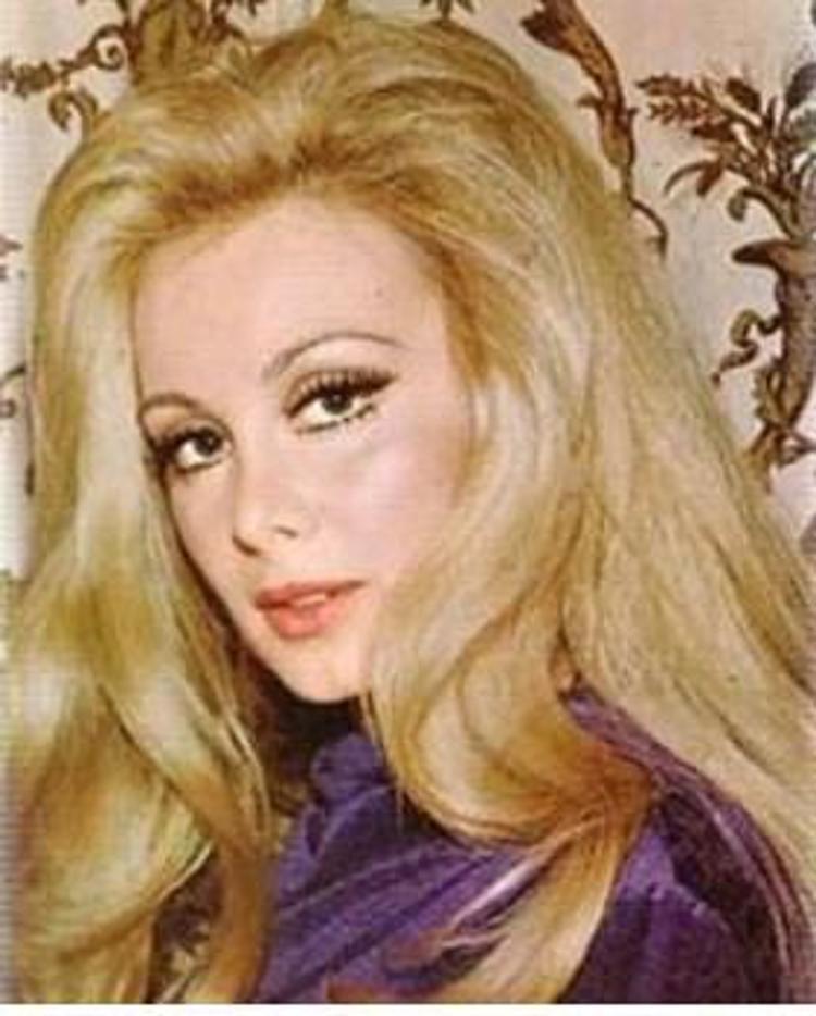 Filiz Akın