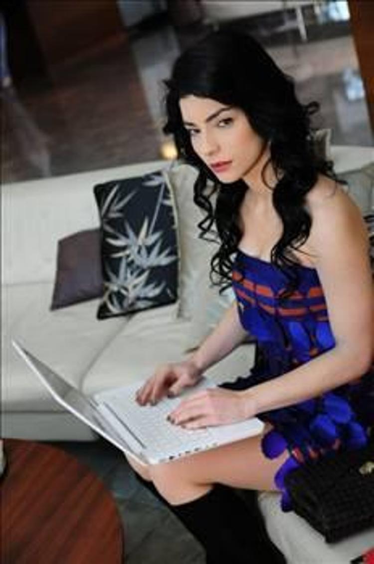 Merve Boluğur