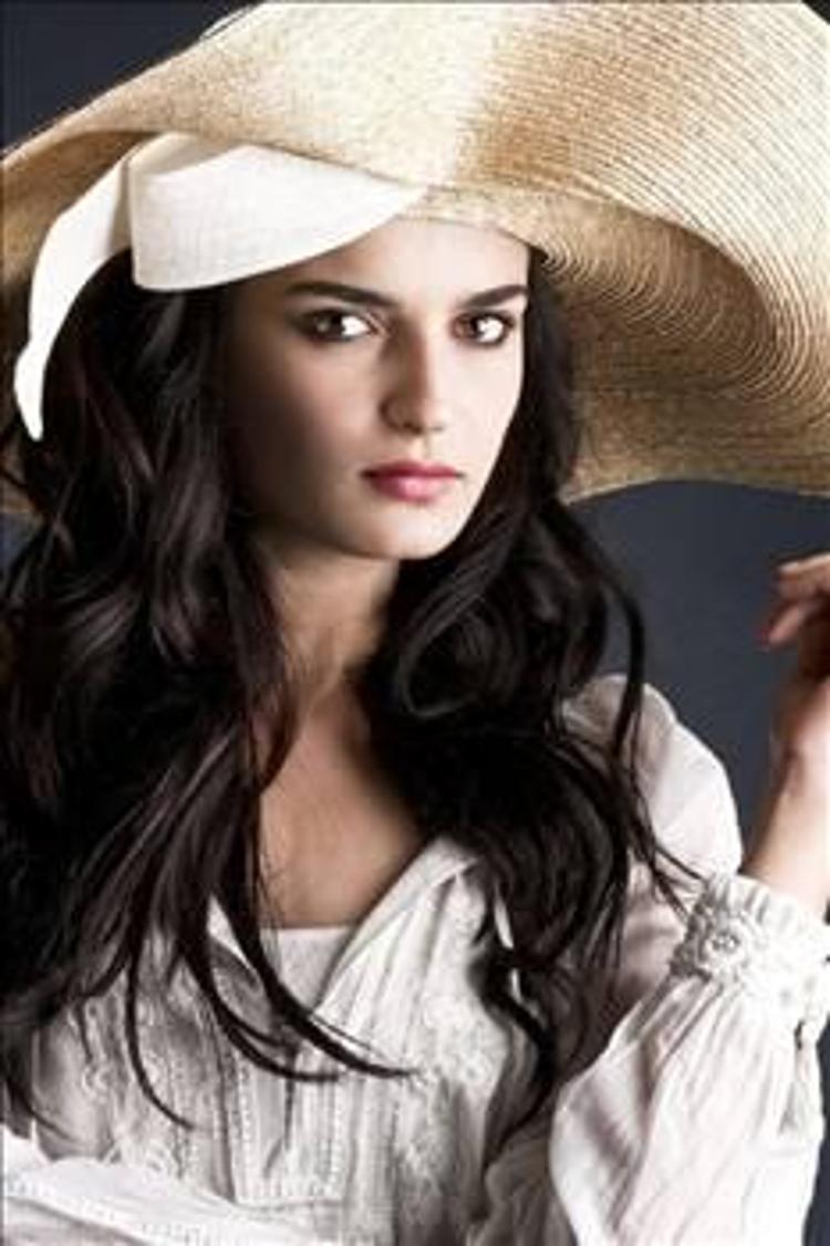 Selin Demiratar
