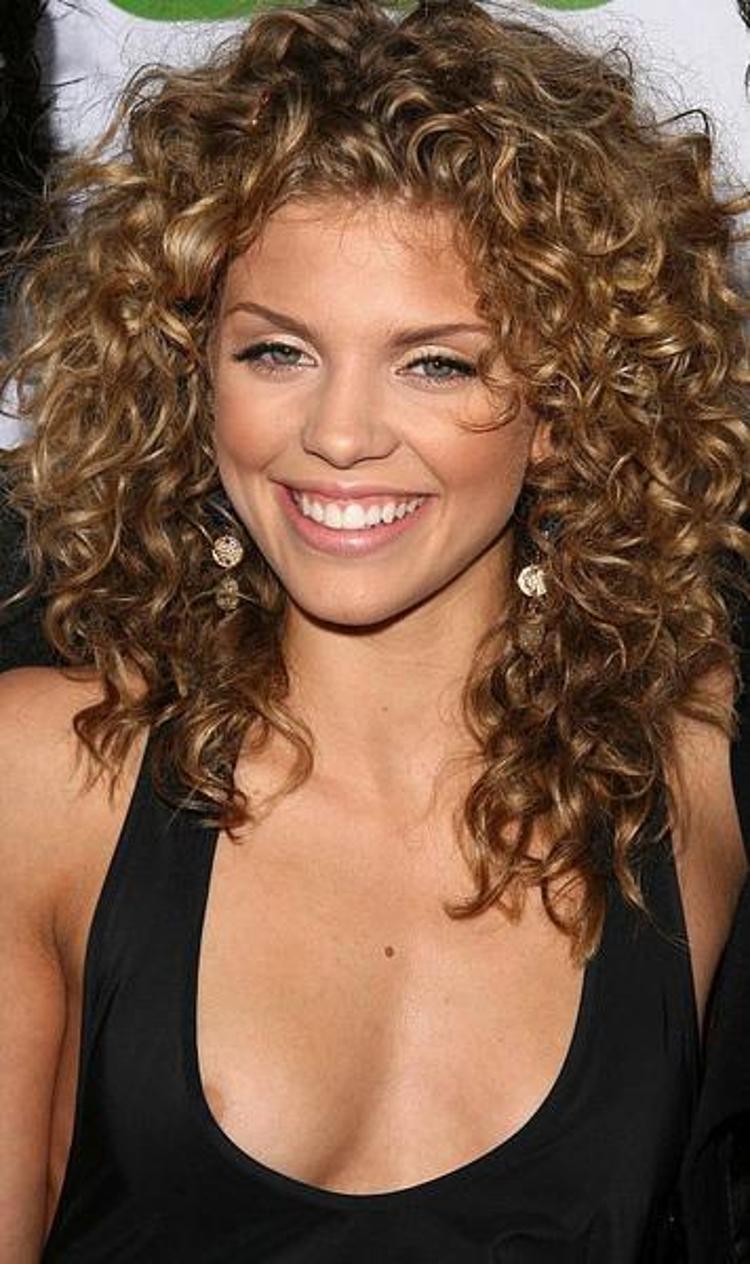 Analynne McCord