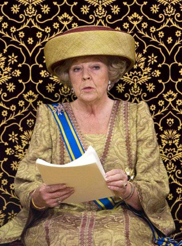Hollanda kraliçesi Beatrix
