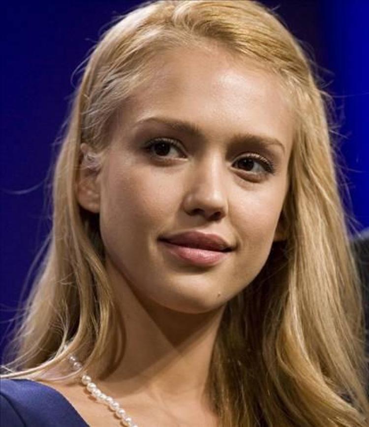 Jessica Alba - 32