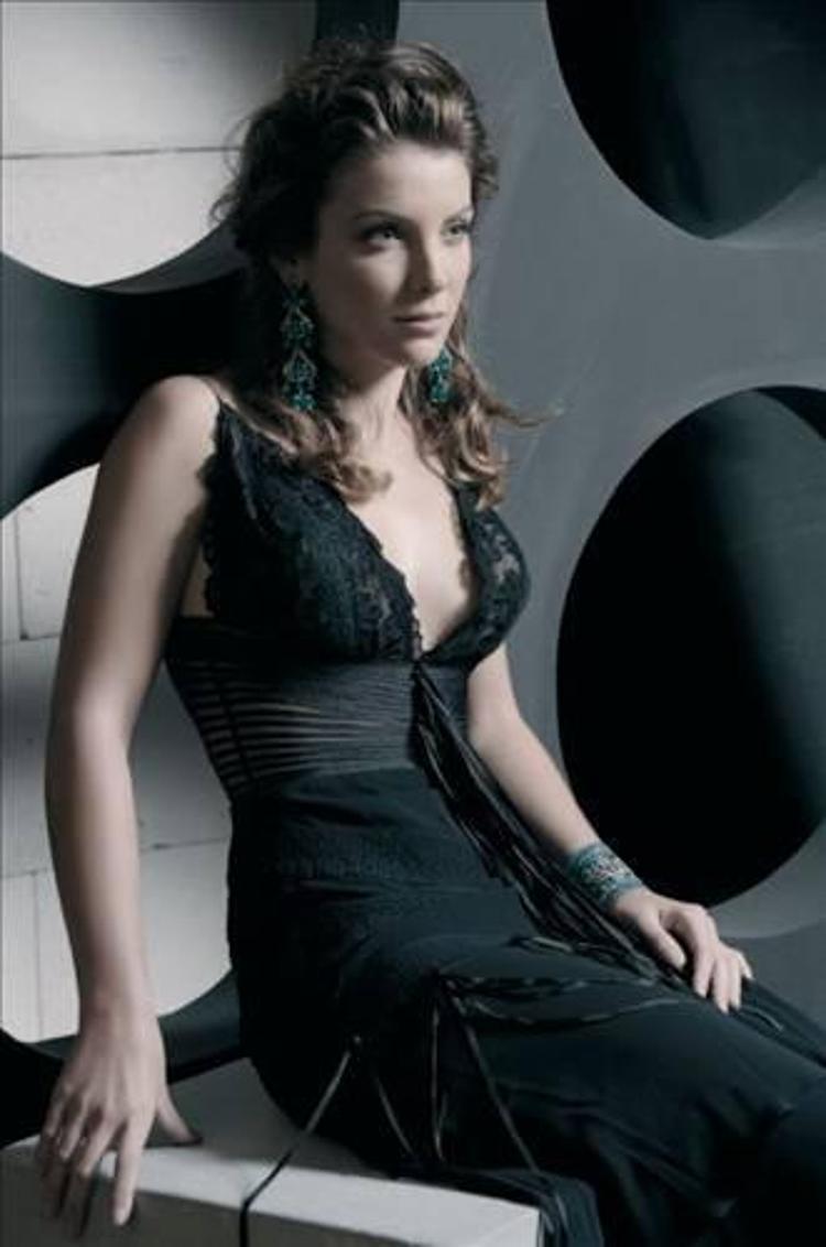 Özge Özberk - 37