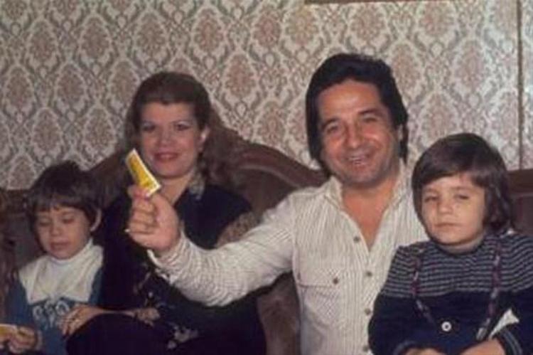 Doğulu kardeşler Türk pop müziğinin erken kaybettiği ustalardan Yurdaer Doğulunun çocukları.