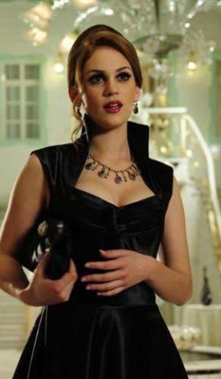 Farah Zeynep Abdullah:39