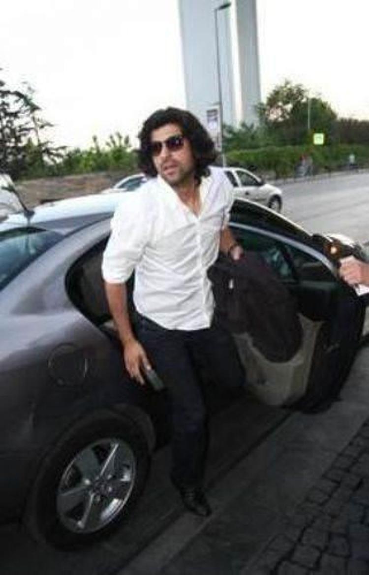Engin Akyürek: 46