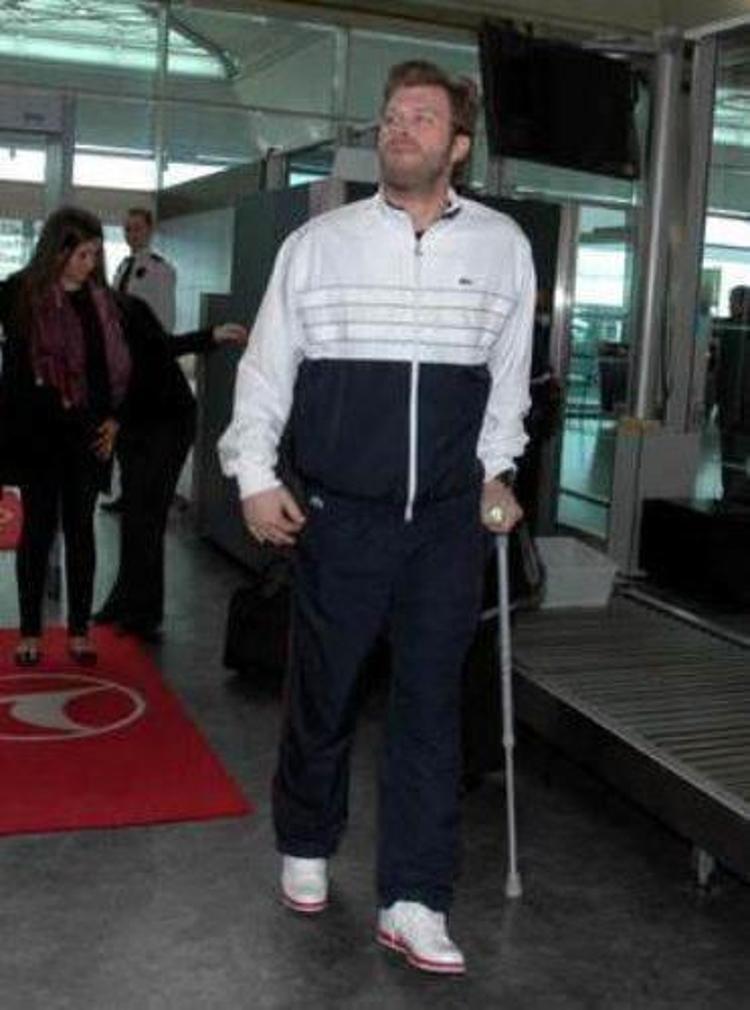 Kıvanç Tatlıtuğ:46