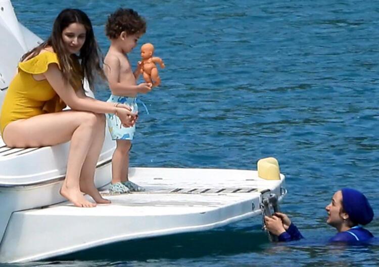 Gökçe Akyıldız sezonu açtı Bodrum keyfi...
