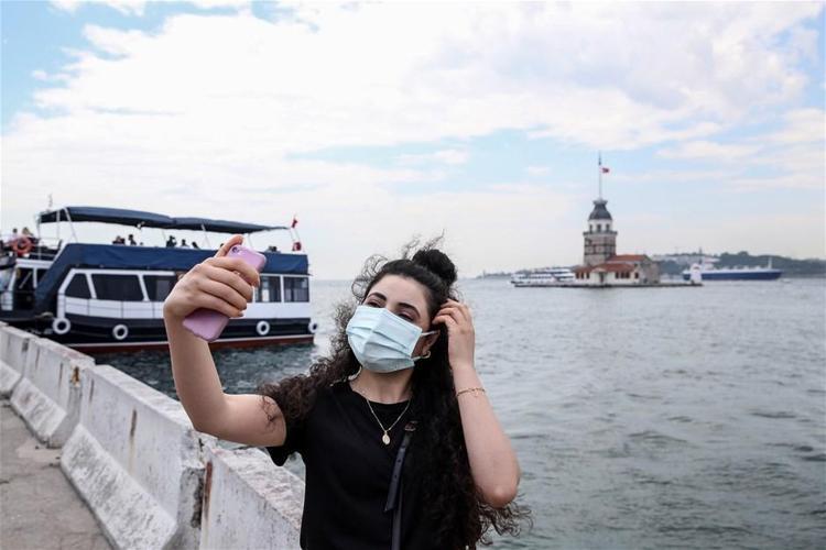 Hafta sonu ve hafta içi sokağa çıkma yasaklarıyla ilgili flaş açıklama Yasak saatleri değişiyor... Pazar günü yasağı kalkıyor... Pazartesi günü...
