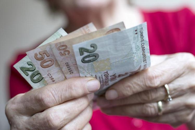 Emekli maaşlarında flaş kesinti kararı Milyonları ilgilendiriyor