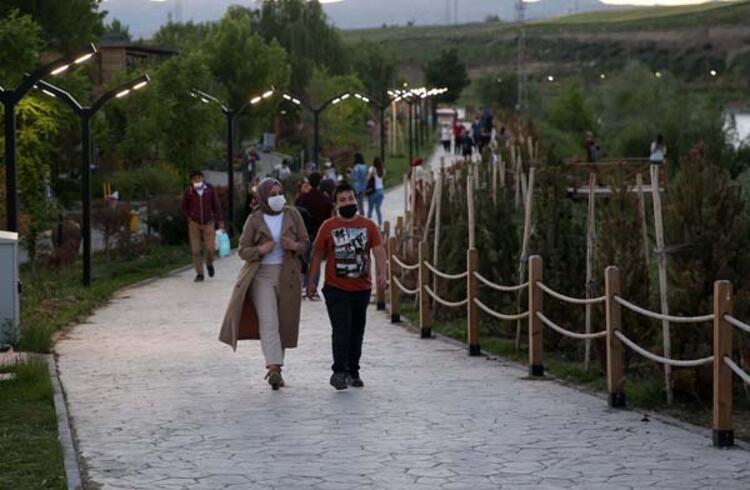 Hafta içi hafta sonu sokağa çıkma yasağı ile ilgili son dakika kararı Yeniden geliyor, 1 Temmuz sonrası...
