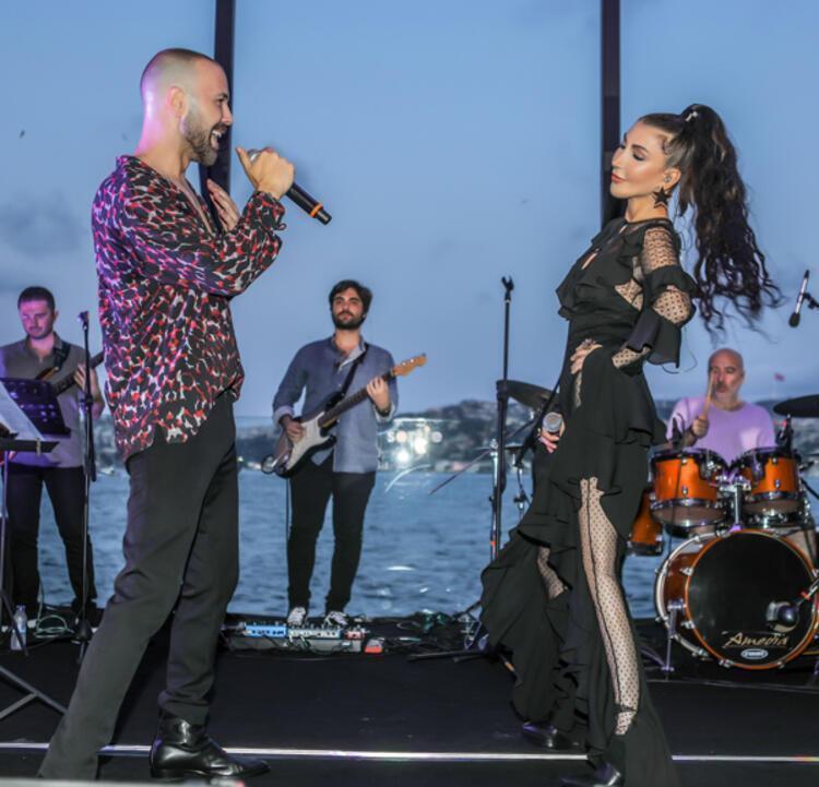 Hande Yener gözyaşları içinde anlattı Meme kanserini atlattım
