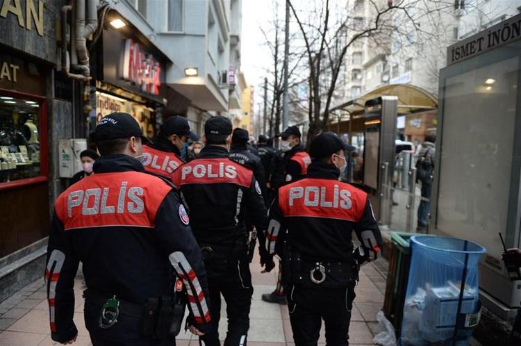 Hafta içi hafta sonu yasakları ile ilgili yeni gelişme Bağıra bağıra geliyor...