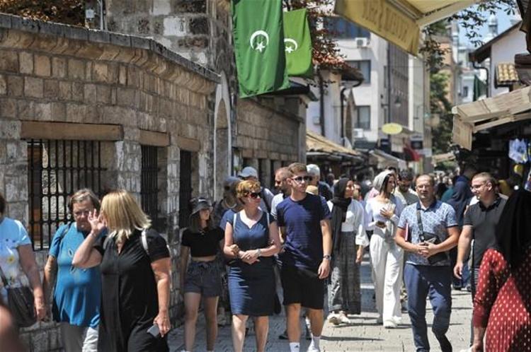 Hafta sonu hafta içi sokağa çıkma yasaklarıyla ilgili son dakika gelişmesi Vakalar patladı, ve geliyor, peş peşe yasak kararları...