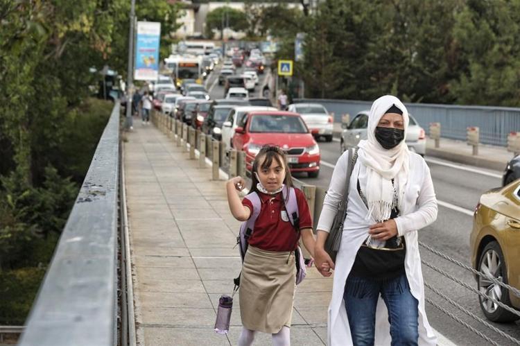 Milli Eğitim Bakanlığı (MEB) resmen duyurdu 81 ilde flaş değişiklik kararı, 18 milyon öğrenci...