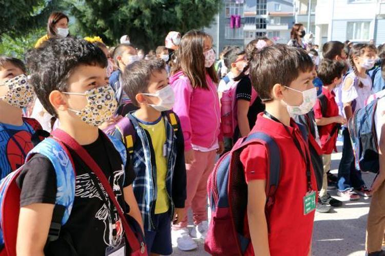Milli Eğitim Bakanlığı (MEB) resmen duyurdu 81 ilde flaş değişiklik kararı, 18 milyon öğrenci...