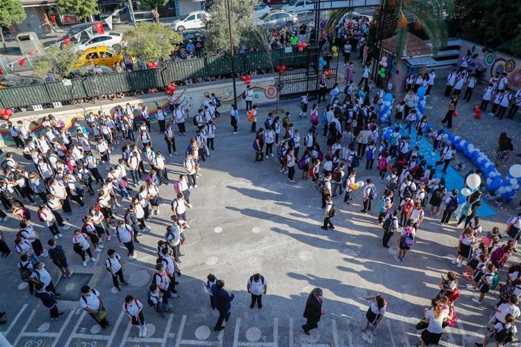 Milli Eğitim Bakanlığı (MEB) resmen duyurdu 81 ilde flaş değişiklik kararı, 18 milyon öğrenci...