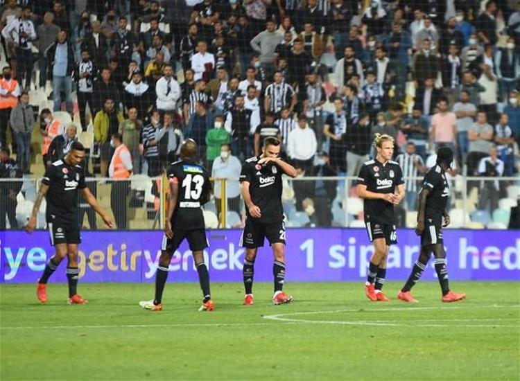 Salih Uçanın son durumu ise yarın MR sonucuna göre netlik kazanacak. Beşiktaşta Rosier, Necip Uysal, Alex Teixeira ve Batshuayi kesin olarak forma giyebilecek.