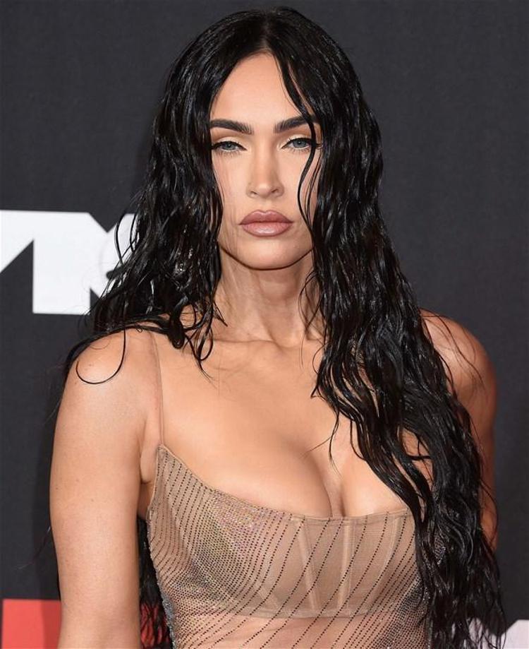 Machine Gun Kelly ile Megan Fox geceye damga vurdu