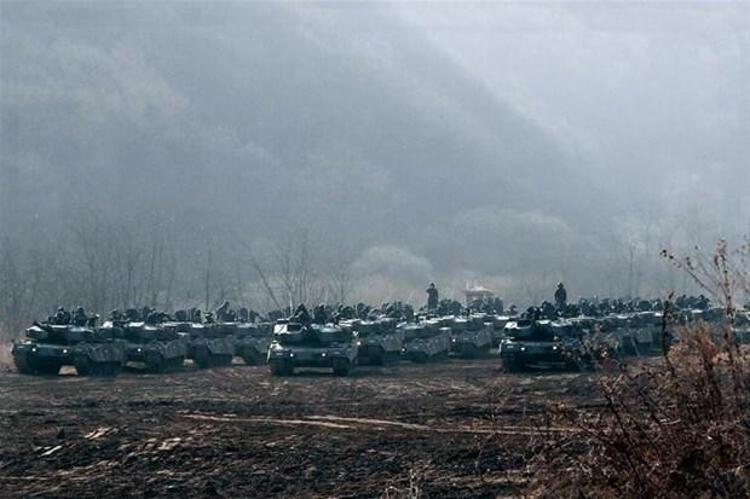 Dünya diken üstünde Kuzey Kore yine yaptı Füzeleri ateşledi