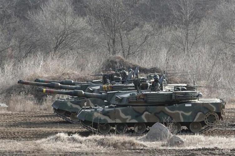 Dünya diken üstünde Kuzey Kore yine yaptı Füzeleri ateşledi
