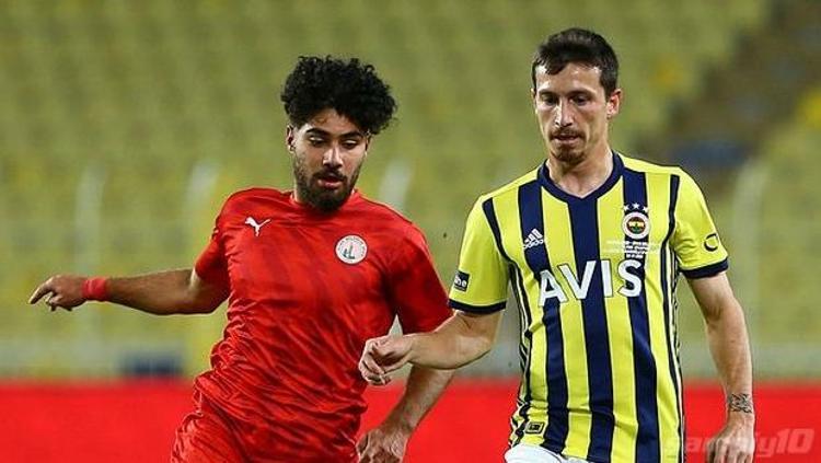 Yönetimin, orta sahadaki kalabalık oyuncu grubunu da düşünerek devre arasında Mert Hakana gelecek olan teklifleri değerlendirmeye alacağı belirtildi.. (A Spor)