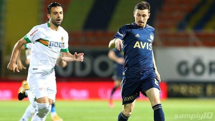 Fenerbahçede performansı tartışılan Mert Hakan Yandaşın, Vitor Pereiranın da gözüne giremediği ve ilk 11 şansının çok düşük olduğu öğrenildi..