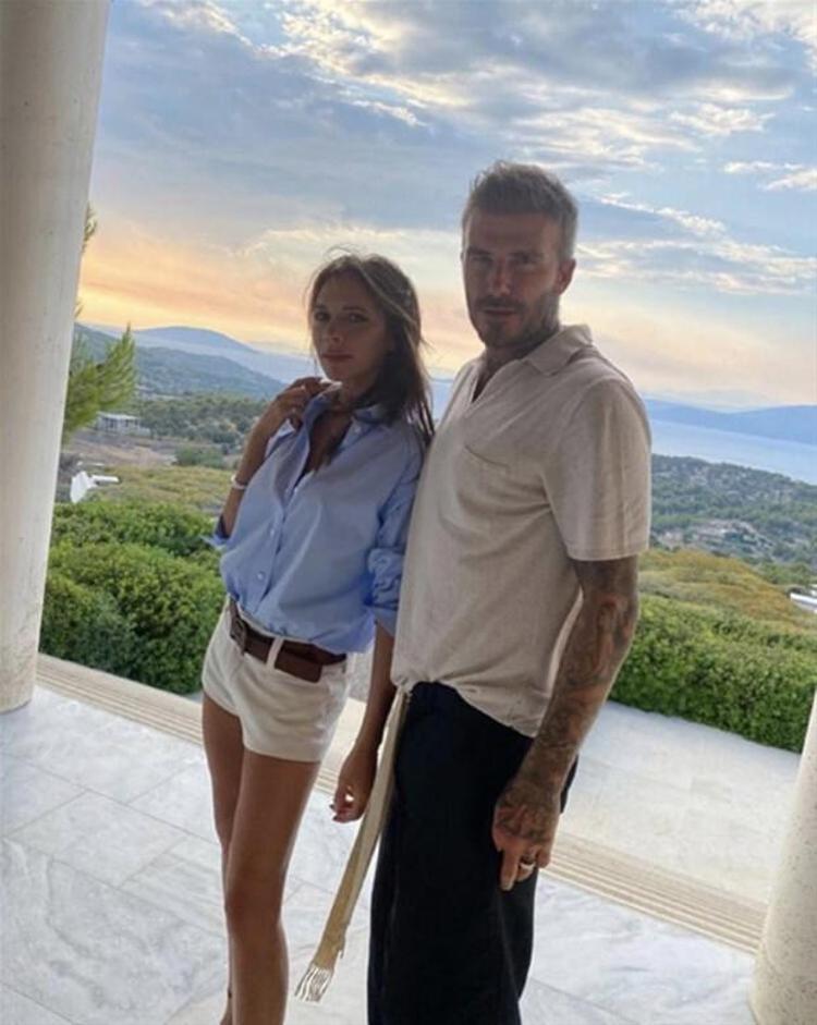 Victoria Beckham eşi David Beckhamın poposunu sergiledi sosyal medya sallandı